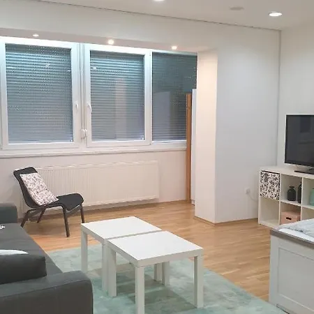Stan Kod Austrijske Ambasade Apartment *